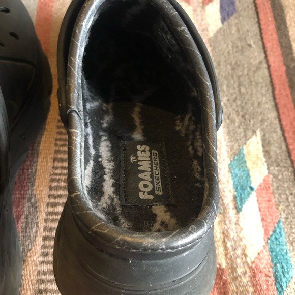 Foamies Skechers Black Size 10 Slip Ons - Picture 3 of 10